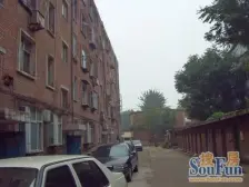 一线马路面车到门前有空间比较大