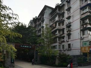 沁芳园3室2厅南