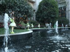 碧桂园南入户,双拼别墅,位置好。诚心出售。大花园。