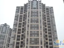 绿地香颂 南北通透,采光好 装修好,环镜优美 视野好,诚心出售