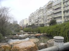 :满五不唯一,出行方便,户型方正,居住方便舒适