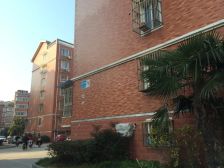 圆融金鹰旁,双地铁口旁边,简单装修,看房方便