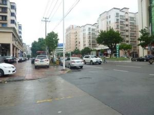 郑和花园 3室1厅 南