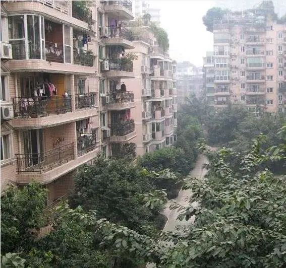 小区相关图