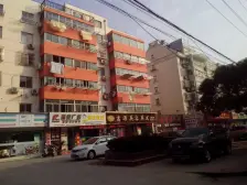 学田苑一室一厅好楼层业主诚心出售看房提前目前出租中