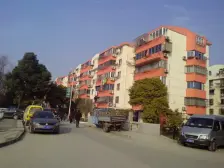 学田苑 一室一厅 精装修 拎包入住带院子