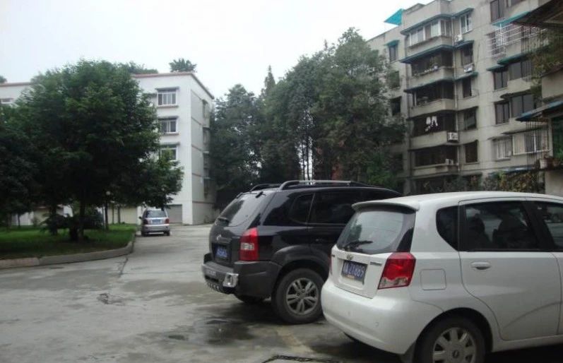 小区相关图