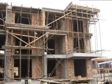 精装4房步梯好楼层居住舒适购物方便