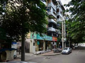 帘官公所街57号 1室1厅 东南