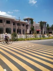 海港城东端头电梯高层 精装2.5房 看房预约