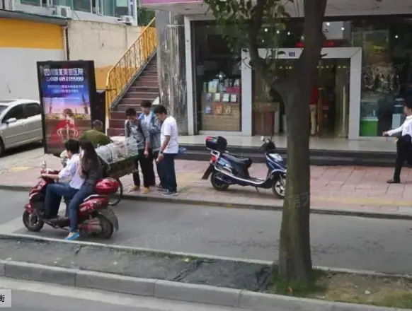 佳园小区实景图