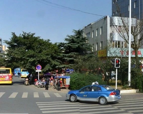 小区相关图