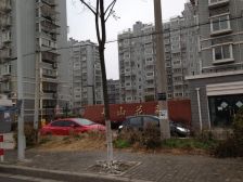 房东诚心出售,看房方便,中间楼层