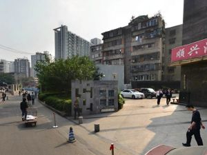 弘邦领邸2室1厅东南