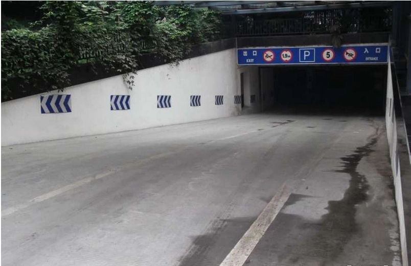 小区相关图