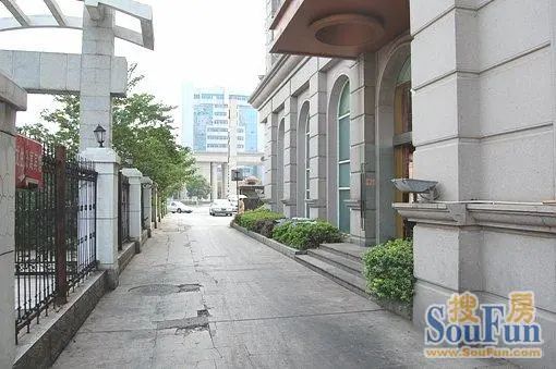 小区相关图