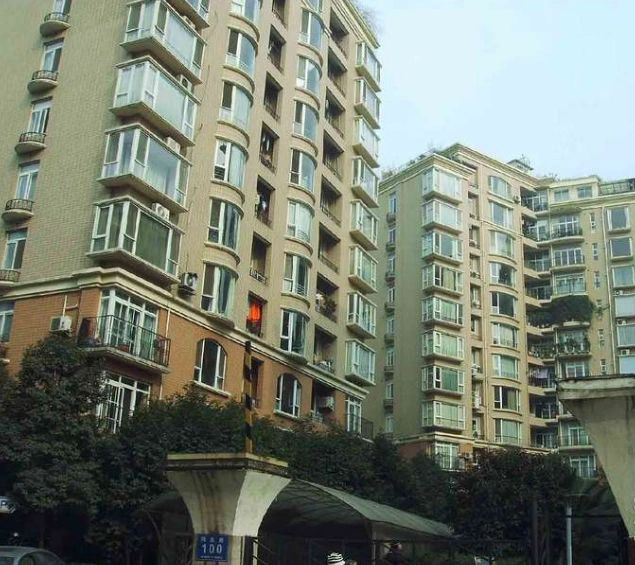 小区相关图