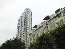 近西湖近十八近西峰 原装电梯 07年社区 小面积