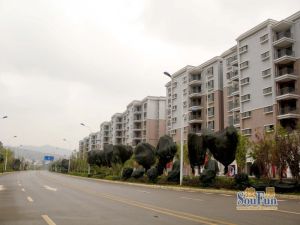 昆明平板玻璃厂生活区3室2厅东南