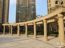 此房精装带车位,配套设施齐全,交通便利