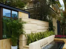 大学城 轻轨旁 龙湖花园洋房 带大花园 大地下室 车位