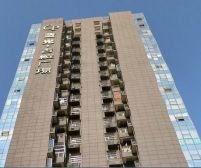 蓝光香槟广场 1室1厅 东南