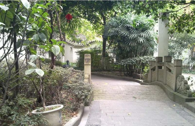 小区相关图
