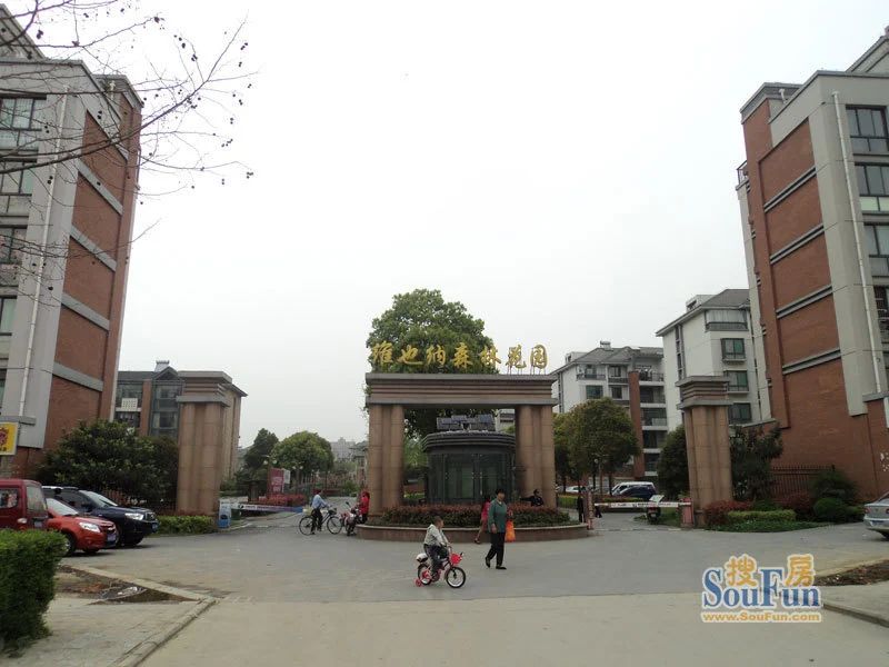 小区相关图