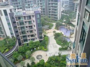 客厅阳台向花园,配套成熟,地铁口。