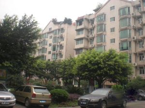 紫荆苑3室2厅东南