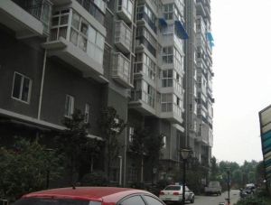 万家华庭1室1厅西北
