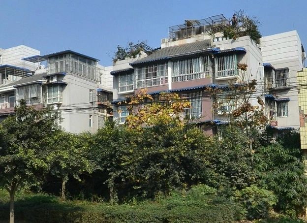 小区相关图
