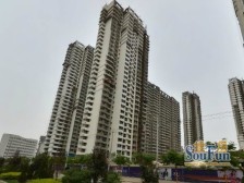 户型好。业主诚心出售,价格可谈