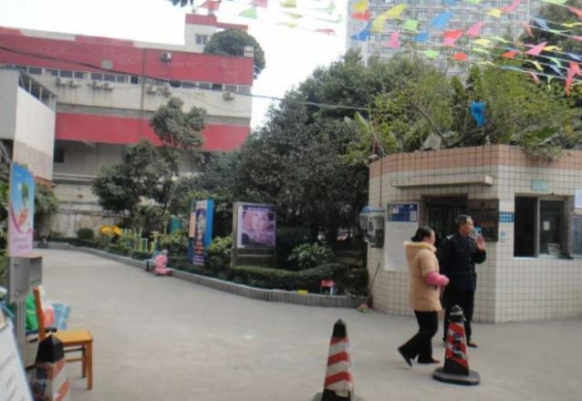 白领尊邸实景图