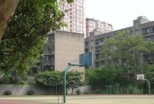 包家巷99号1室1厅东南南