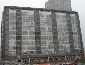 君悦尚都1室1厅西