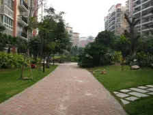 精装4房2厅2卫,双阳台,装修保养新净 安静户型