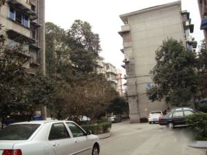 大石南路40号2室1厅南