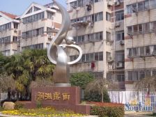 老城区,地处成熟商圈、采光佳房东置换,楼层好!