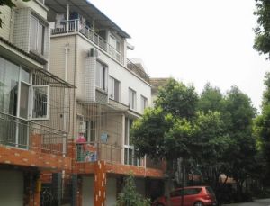 翠拥天地5室2厅南北