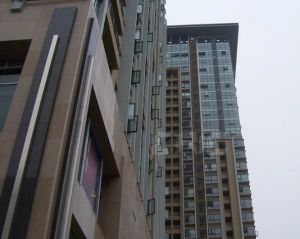 华西国际2室1厅西南