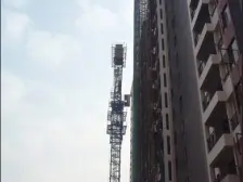 此房一梯两户,南向看花园,保养新