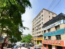 文化宫地铁口 两室一厅 精装修 看房子预约