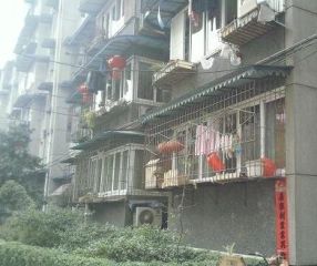 机车厂宿舍2室2厅南
