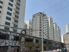 森林小区 复式 150万精装 带两平台 带车位 实际321平