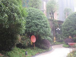 新装修2年次新小区环境优美领包入住
