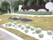 世茂北苑新品下叠 地面两层带前后院和地下室 带两车位