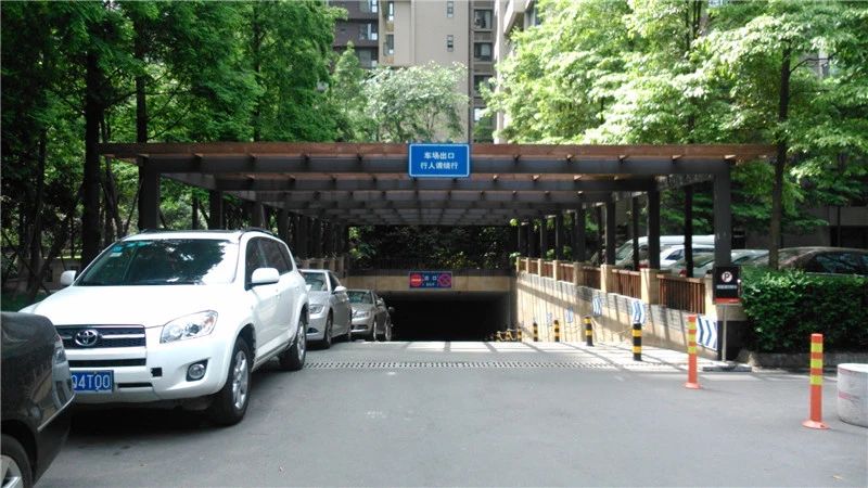 小区相关图
