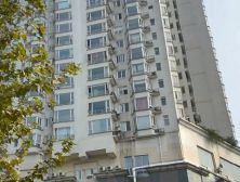 万高都市欣城4室1厅南