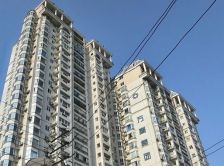 万高都市欣城4室1厅南